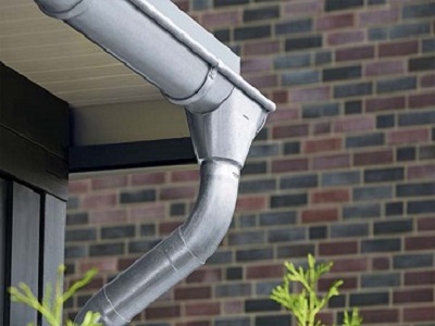 Pose et réparation de gouttière à Chantilly (60500) dans l'Oise (60)